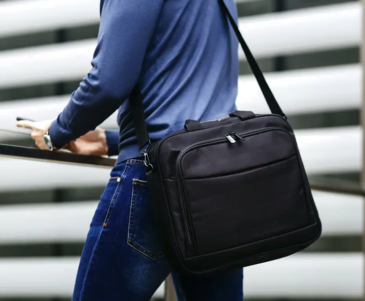 Laptop torba crne boje Bruno Nexus