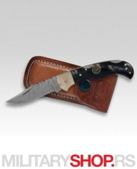 Linder Croco Damascus 7 nož na preklop poseduje sečivo od damast čelika i dršku od roga bivola a graničnik od mesinga.